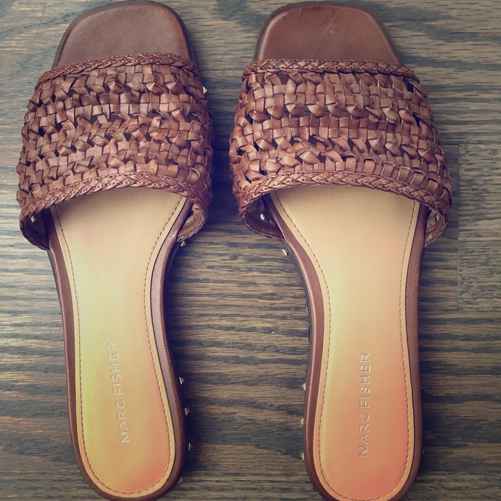 Marc Fisher Leather slides